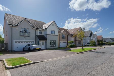 Friarsfield Walk, Cults, Aberdeen, AB15