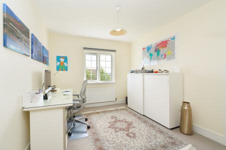 5 bedroom Detached house to let in Friarsfield Walk, Cults, Aberdeen, AB15