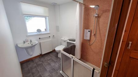 4 bedroom End of terrace house to let in Gordon Place, Bridge of Don, Aberdeen, AB23