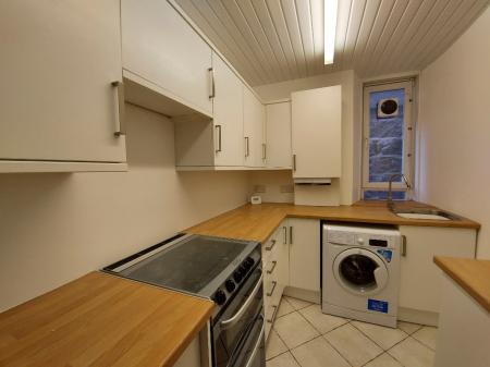 2 bedroom Flat to let in Great Western Road, Mannofield, Aberdeen, AB10