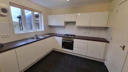 3 bedroom Detached house to let in Laurel Avenue, Bridge of Don, Aberdeen, AB22