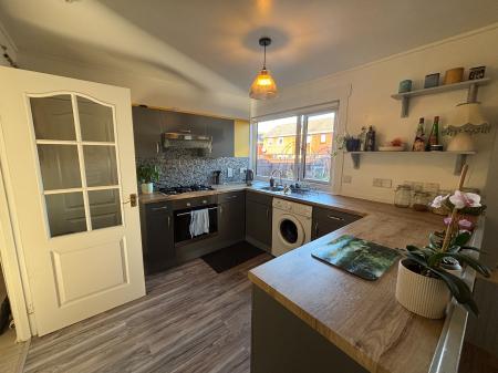 3 bedroom Terraced House to let in Millstone Place, Kemnay, AB51