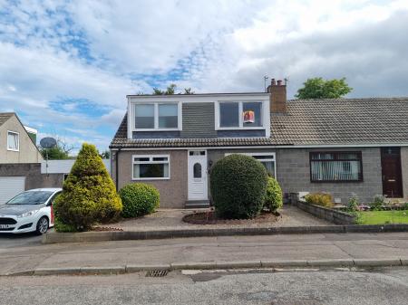 4 bedroom Semi-detached house to let in Pinewood Place, Airyhall, Aberdeen, AB15