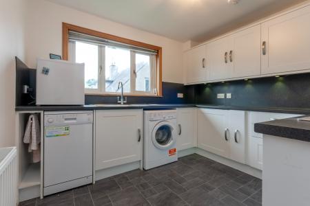 2 bedroom Flat to let in Polo Gardens, Stoneywood, AB21