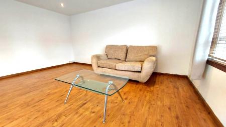 2 bedroom Flat to let in Provost Fraser Drive, Northfield, Aberdeen, AB16