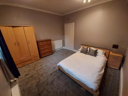 1 bedroom Flat to let in Skene Square, Aberdeen, AB25