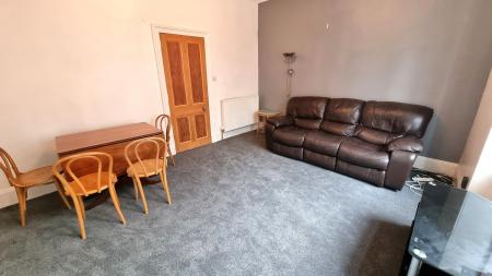 1 bedroom Flat to let in Wallfield Crescent, Rosemount, Aberdeen, AB25
