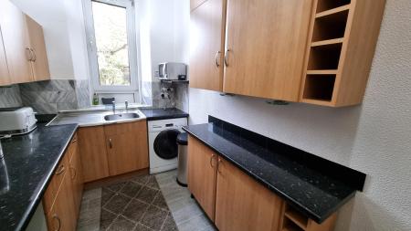 1 bedroom Flat to let in Wallfield Crescent, Rosemount, Aberdeen, AB25