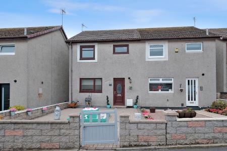 2 bedroom Semi-detached house for sale in 11 Greenbrae Walk, Bridge of Don, Aberdeen, AB23