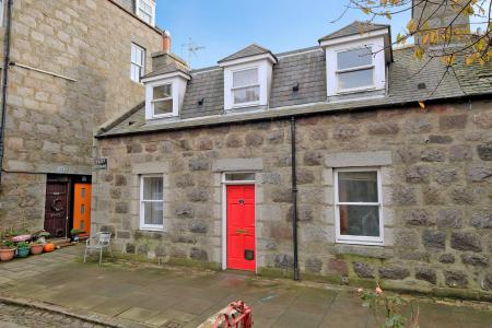 13 Pilot Square, Footdee, Aberdeen, AB11