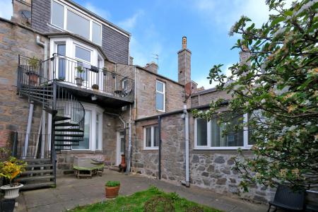 2 bedroom Flat for sale in 16 Belvidere Crescent, Rosemount, Aberdeen, AB25