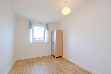 2 bedroom Flat for sale in 220 Oldcroft Place, Cornhill, Aberdeen, AB16