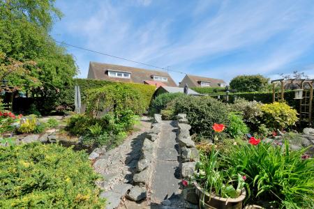 3 bedroom End of terrace house for sale in 36 Kirk Terrace, Cults, Aberdeen, AB15