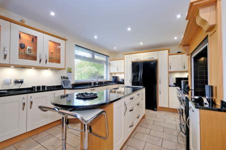 3 bedroom End of terrace house for sale in 36 Kirk Terrace, Cults, Aberdeen, AB15