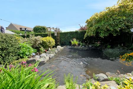 3 bedroom End of terrace house for sale in 36 Kirk Terrace, Cults, Aberdeen, AB15