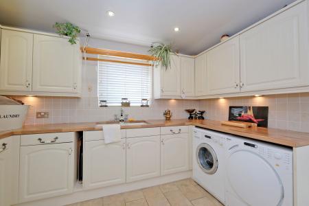 3 bedroom End of terrace house for sale in 36 Kirk Terrace, Cults, Aberdeen, AB15