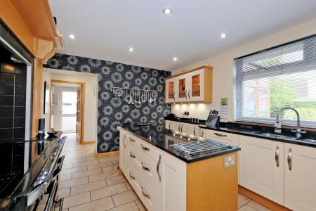 3 bedroom End of terrace house for sale in 36 Kirk Terrace, Cults, Aberdeen, AB15