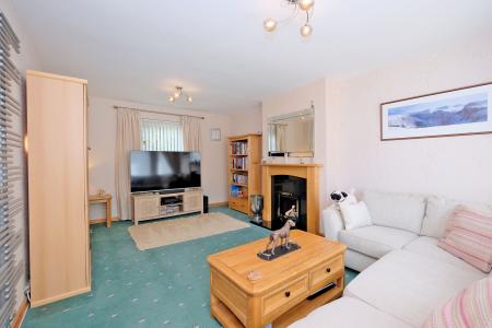 3 bedroom End of terrace house for sale in 36 Kirk Terrace, Cults, Aberdeen, AB15