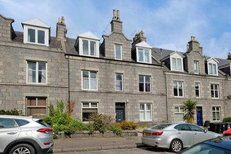 54 Balmoral Place, The City Centre, Aberdeen, AB10
