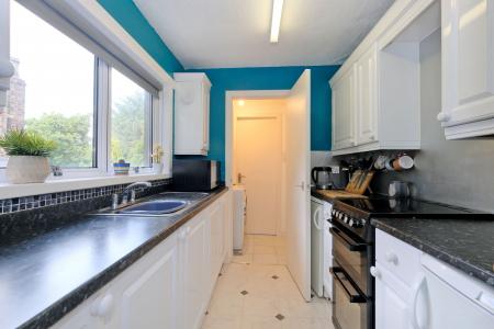 2 bedroom Flat for sale in 54 Balmoral Place, The City Centre, Aberdeen, AB10