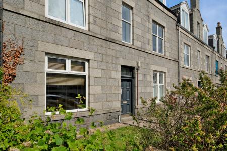2 bedroom Flat for sale in 54 Balmoral Place, The City Centre, Aberdeen, AB10