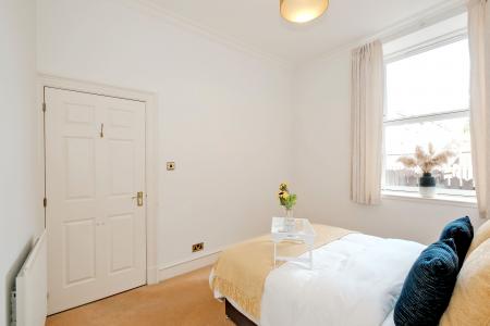 2 bedroom Flat for sale in 74H Queens Road, Aberdeen, AB15