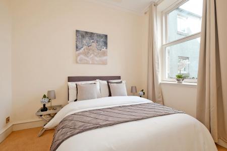 2 bedroom Flat for sale in 74H Queens Road, Aberdeen, AB15