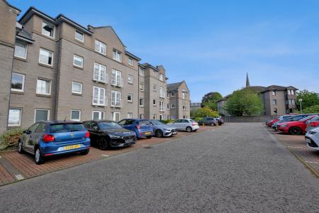 1 bedroom Flat for sale in 93 Whinhill Gate, Ferryhill, Aberdeen, AB11
