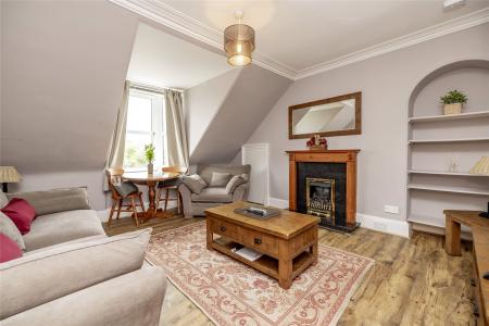 2 bedroom Flat to let in Westburn Road, Rosemount, Aberdeen, AB25