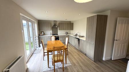 4 bedroom Detached house to let in Mugiemoss Road, Bucksburn, Aberdeen, AB21