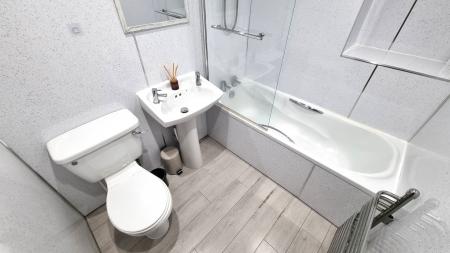 2 bedroom Flat to let in Rosemount Place, Rosemount, Aberdeen, AB25