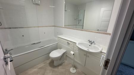 2 bedroom Flat to let in Cuparstone Place, Great Western Road, The City Centre, Aberdeen, AB10