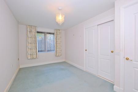 2 bedroom Flat for sale in The Rowans, Cults, Aberdeen, AB15