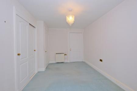 2 bedroom Flat for sale in The Rowans, Cults, Aberdeen, AB15