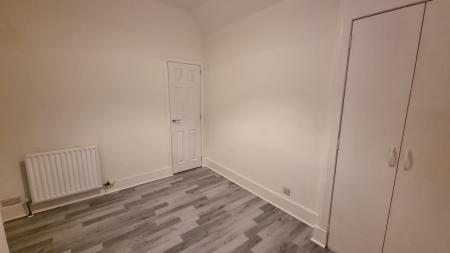 1 bedroom Flat to let in Menzies Road, Torry, Aberdeen, AB11