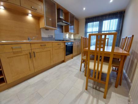 2 bedroom Flat to let in Queens Road, Rubislaw Mansions, Aberdeen, AB15