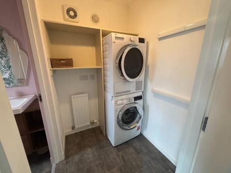 4 bedroom Detached house to let in Carron Den Avenue, Stonehaven, AB39