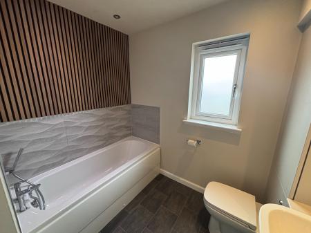 4 bedroom Detached house to let in Carron Den Avenue, Stonehaven, AB39