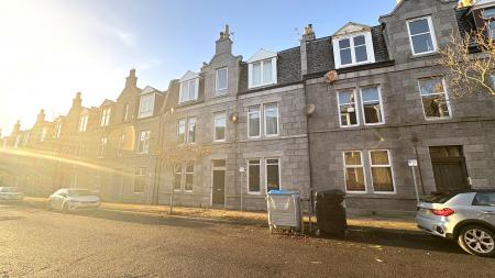 1 bedroom Flat to let in Wallfield Crescent, Rosemount, Aberdeen, AB25