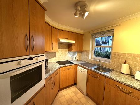 1 bedroom Flat to let in Kirk Brae, Cults, Aberdeen, AB15