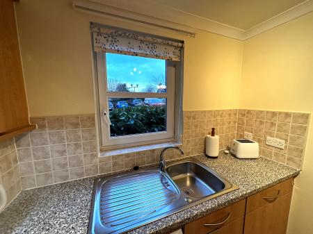 1 bedroom Flat to let in Kirk Brae, Cults, Aberdeen, AB15