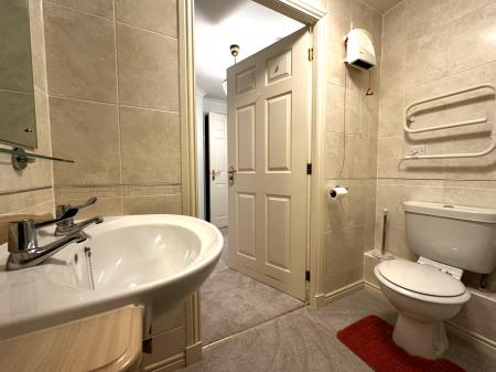 1 bedroom Flat to let in Kirk Brae, Cults, Aberdeen, AB15