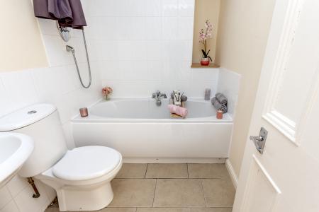 2 bedroom Flat to let in North Deeside Road, Peterculter, Aberdeen, AB14