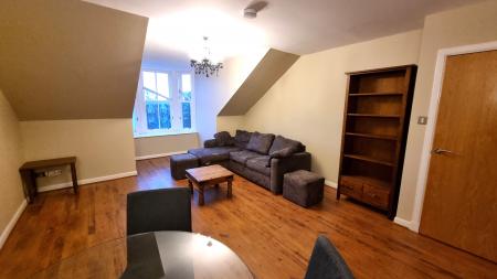 2 bedroom Flat to let in Great Western Road, Aberdeen, AB10