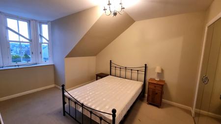 2 bedroom Flat to let in Great Western Road, Aberdeen, AB10