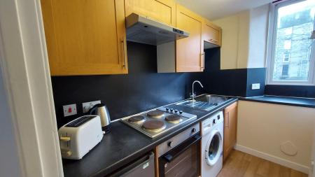 1 bedroom Flat to let in Menzies Road, Torry, Aberdeen, AB11