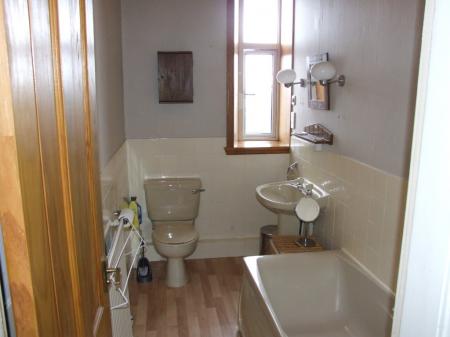 1 bedroom Flat to let in Wallfield Place, Rosemount, Aberdeen, AB25