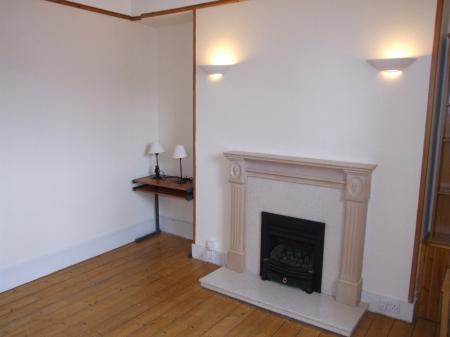 1 bedroom Flat to let in Wallfield Place, Rosemount, Aberdeen, AB25