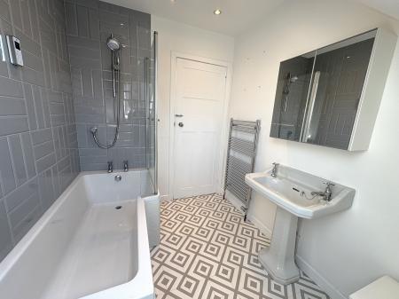 6 bedroom Detached house to let in King's Gate, The West End, Aberdeen, AB15