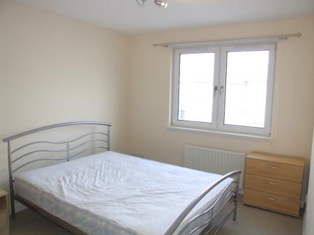 3 bedroom Flat to let in Grandholm Crescent, Grandholm, Aberdeen, AB22